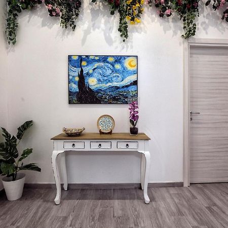 Garden House: Apartments And Rooms For Holidays Палермо Екстериор снимка