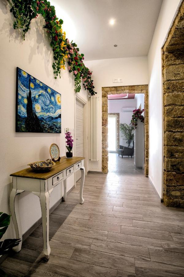 Garden House: Apartments And Rooms For Holidays Палермо Екстериор снимка