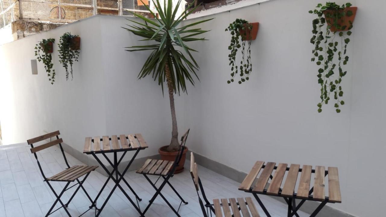 Garden House: Apartments And Rooms For Holidays Палермо Екстериор снимка