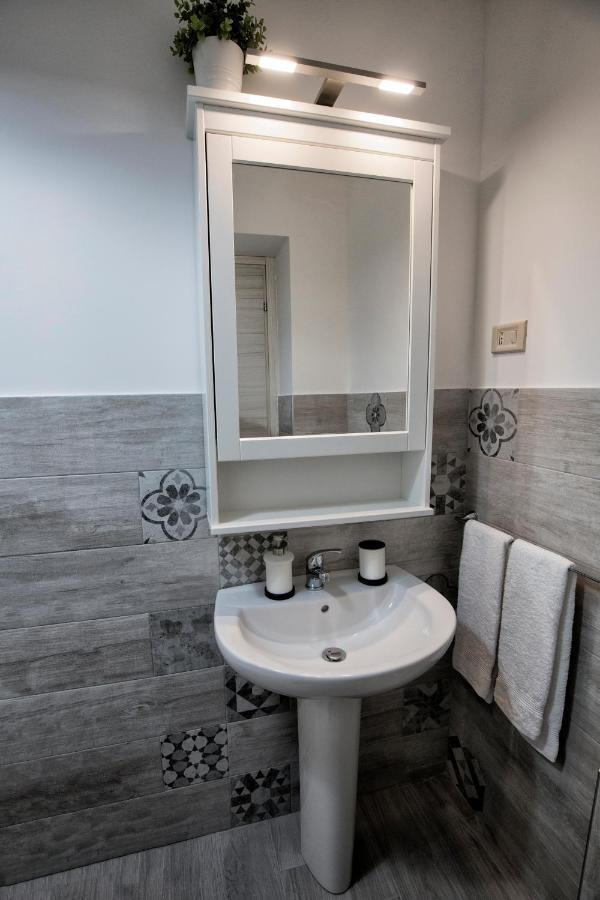 Garden House: Apartments And Rooms For Holidays Палермо Екстериор снимка