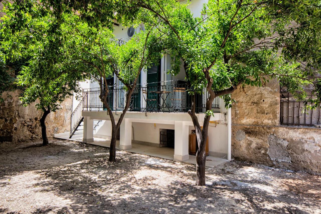 Garden House: Apartments And Rooms For Holidays Палермо Екстериор снимка