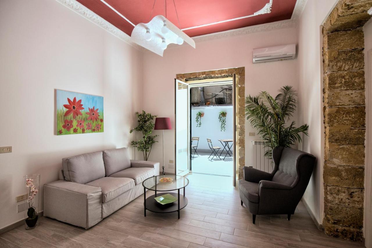 Garden House: Apartments And Rooms For Holidays Палермо Екстериор снимка