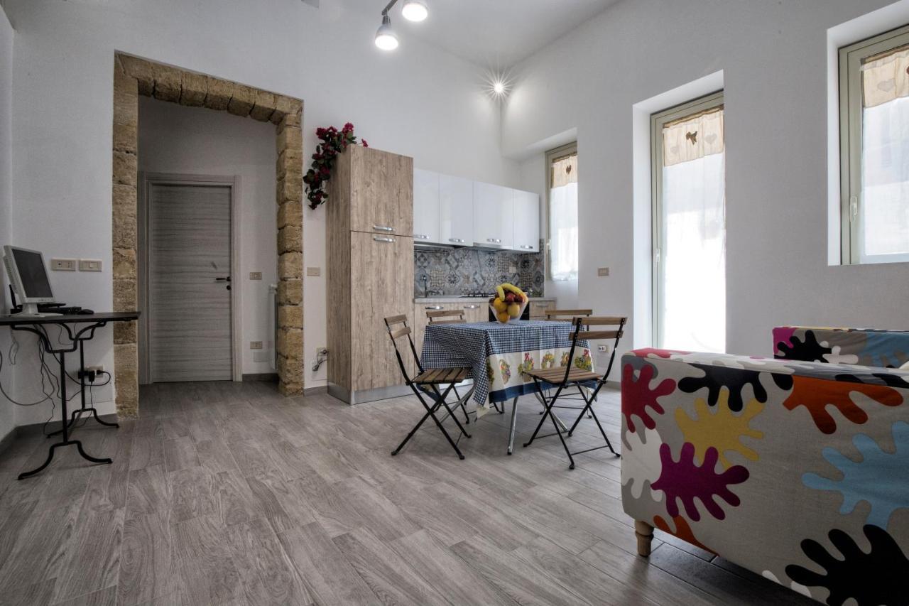 Garden House: Apartments And Rooms For Holidays Палермо Екстериор снимка