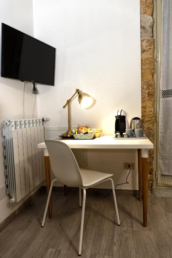 Garden House: Apartments And Rooms For Holidays Палермо Екстериор снимка