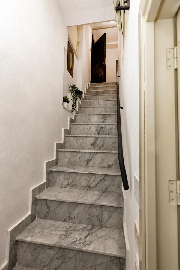 Garden House: Apartments And Rooms For Holidays Палермо Екстериор снимка