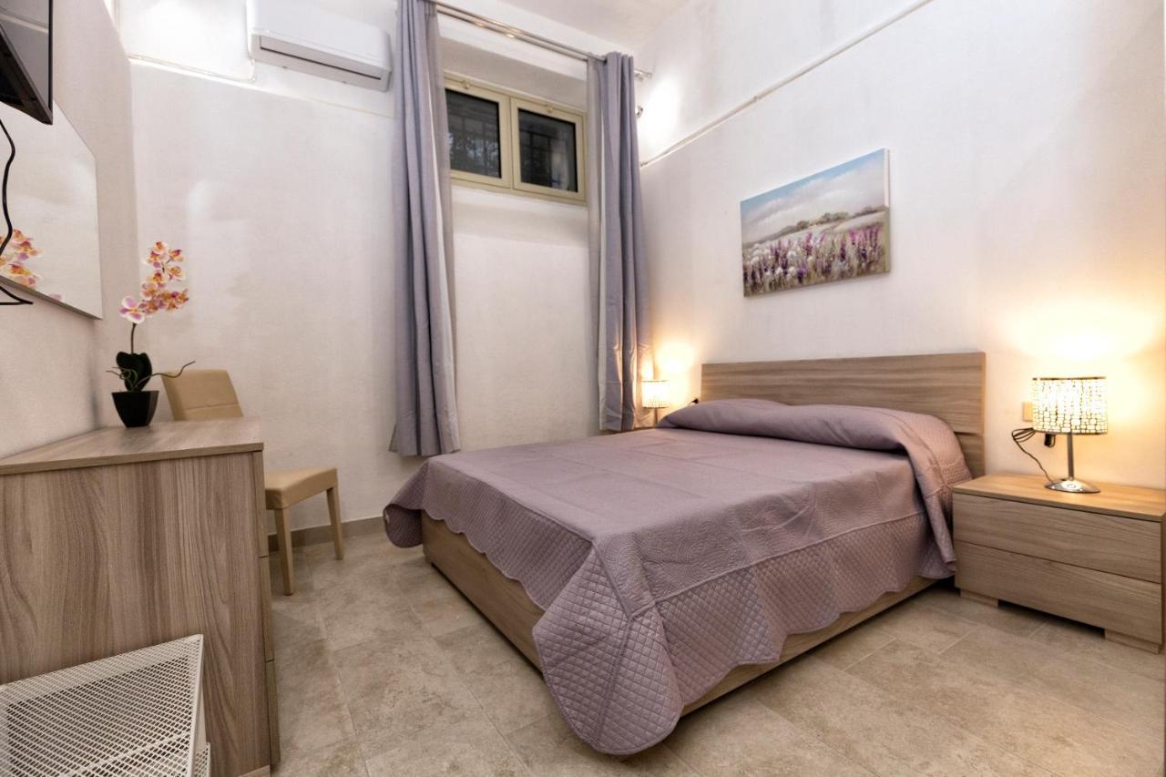 Garden House: Apartments And Rooms For Holidays Палермо Екстериор снимка